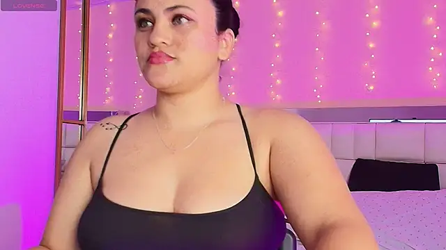 Snapshot of lulu_vegha chatting on March 9, 11:47 am lulu vegha online show from March 9, 11:47 am