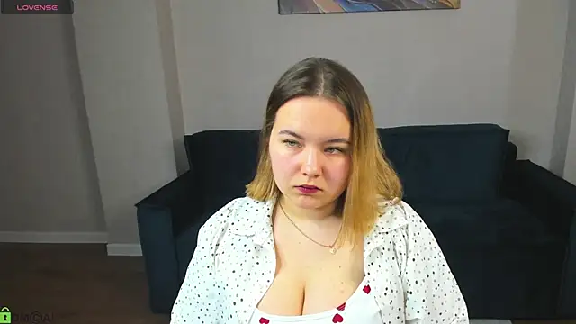 Lil  devil online show from March 21, 2:05 am