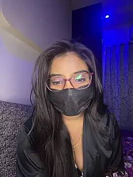 Snapshot of nikki_catz chatting on April 18, 6:23 pm nikki catz online show from April 18, 6:23 pm