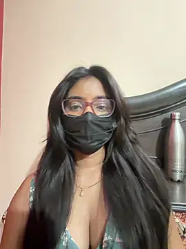 Snapshot of nikki_catz chatting on July 6, 4:42 pm nikki catz online show from July 6, 4:42 pm