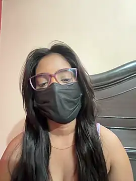 Snapshot of nikki_catz chatting on July 24, 4:27 pm nikki catz online show from July 24, 4:27 pm