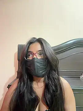 Snapshot of nikki_catz chatting on July 29, 5:11 pm nikki catz online show from July 29, 5:11 pm