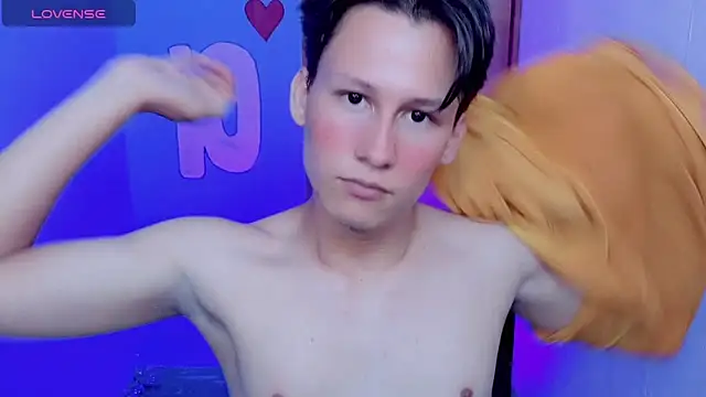 Snapshot of SanjiI_777 chatting on March 12, 12:22 pm SanjiI 777 online show from March 12, 12:22 pm