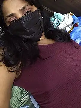 Snapshot of porvi_bebs chatting on March 17, 10:29 am porvi bebs online show from March 17, 10:29 am