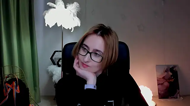 Snapshot of LixeLuna chatting on March 11, 12:11 pm LixeLuna online show from March 11, 12:11 pm