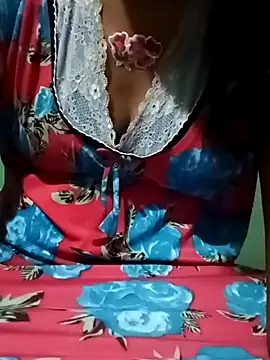 Snapshot of niyashree100 chatting on March 23, 11:25 am niyashree100 online show from March 23, 11:25 am