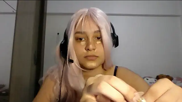 Snapshot of Willowlk chatting on March 21, 11:52 pm Willowlk online show from March 21, 11:52 pm