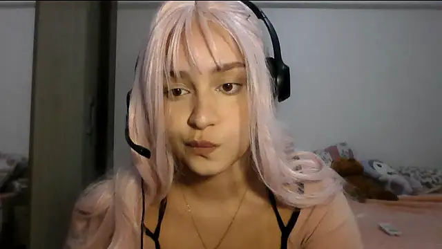 Snapshot of Willowlk chatting on March 22, 10:24 pm Willowlk online show from March 22, 10:24 pm