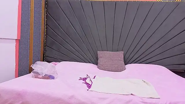 Snapshot of Kaely-Hot- chatting on March 16, 2:54 pm Kaely-Hot- online show from March 16, 2:54 pm