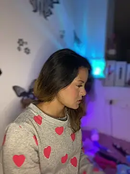 Snapshot of Ame_Desire chatting on March 25, 11:33 pm Ame Desire online show from March 25, 11:33 pm