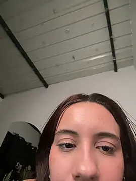 Snapshot of Nicole_Cute04 chatting on June 14, 5:31 am Nicole Cute04 online show from June 14, 5:31 am