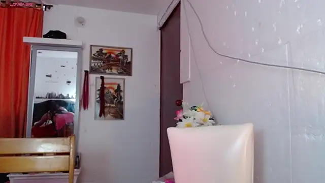 Snapshot of jenniferkarsong chatting on April 6, 9:49 pm jenniferkarsong online show from April 6, 9:49 pm