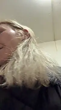 Snapshot of Secret_Ladyx chatting on March 16, 12:53 pm Secret Ladyx online show from March 16, 12:53 pm