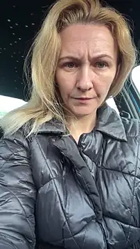 Snapshot of Secret_Ladyx chatting on March 18, 6:05 am Secret Ladyx online show from March 18, 6:05 am