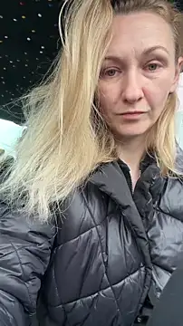 Snapshot of Secret_Ladyx chatting on March 20, 5:56 am Secret Ladyx online show from March 20, 5:56 am