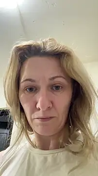 Snapshot of Secret_Ladyx chatting on March 24, 4:06 am Secret Ladyx online show from March 24, 4:06 am