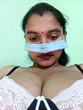 Snapshot of Sexy_Sonniyaa chatting on March 5, 8:38 pm Sexy Sonniyaa online show from March 5, 8:38 pm