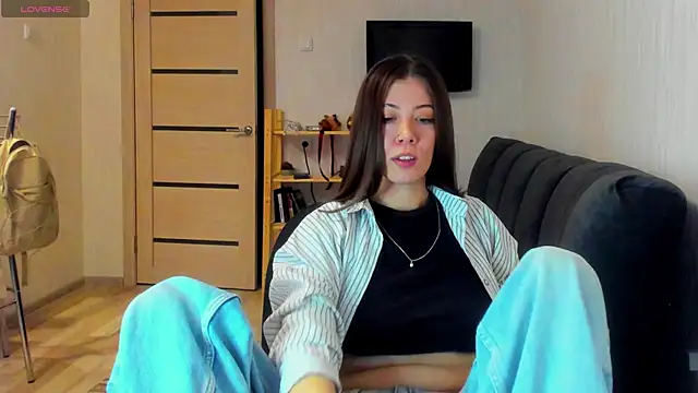 Snapshot of ooopsybritney chatting on March 10, 2:55 pm ooopsybritney online show from March 10, 2:55 pm