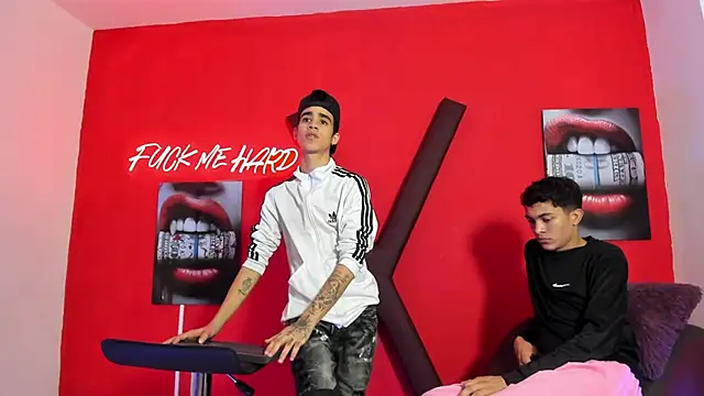 Snapshot of SKYN_MAN chatting on March 14, 1:34 am SKYN MAN online show from March 14, 1:34 am