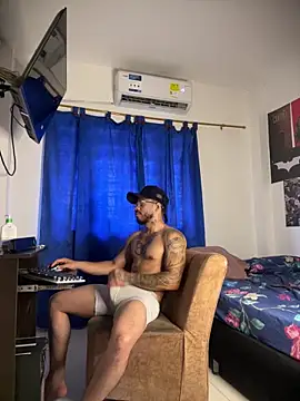 Snapshot of Kenny_romano chatting on March 14, 3:39 pm Kenny romano online show from March 14, 3:39 pm