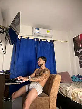 Snapshot of Kenny_romano chatting on March 23, 12:53 pm Kenny romano online show from March 23, 12:53 pm