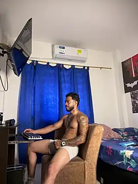 Snapshot of Kenny_romano chatting on March 28, 2:38 pm Kenny romano online show from March 28, 2:38 pm