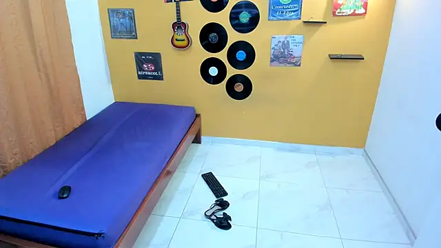 Snapshot of lilithevil32 chatting on March 13, 1:45 am lilithevil32 online show from March 13, 1:45 am