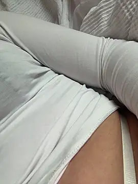 lena-smile683 online show from April 13, 2:33 pm