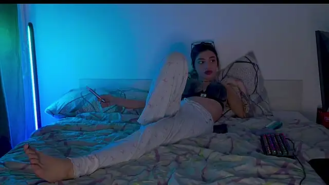 Snapshot of sweelexy chatting on March 12, 5:35 am sweelexy online show from March 12, 5:35 am