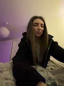 CuteJuliaa online show from March 21, 9:29 pm