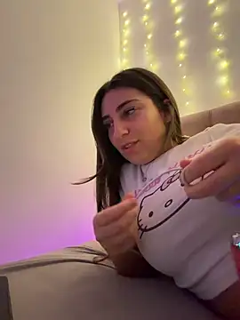 CuteJuliaa online show from March 23, 7:40 pm