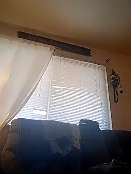 Snapshot of AgoneCanal chatting on March 11, 2:23 pm AgoneCanal online show from March 11, 2:23 pm