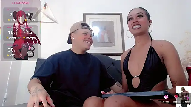 Snapshot of Royal_xx- chatting on March 11, 8:15 pm Royal xx- online show from March 11, 8:15 pm