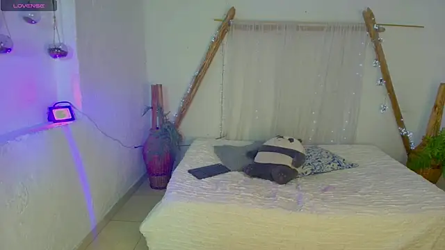 Snapshot of marianafoxx_ chatting on March 16, 3:12 am marianafoxx online show from March 16, 3:12 am