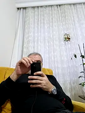 Snapshot of eranocan chatting on March 25, 4:24 pm eranocan online show from March 25, 4:24 pm