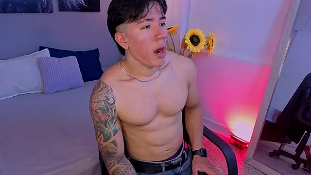 Snapshot of Thiago_Kent chatting on March 7, 12:02 pm Thiago Kent online show from March 7, 12:02 pm