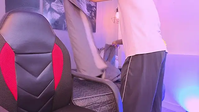 Snapshot of Thiago_Kent chatting on March 10, 11:59 am Thiago Kent online show from March 10, 11:59 am