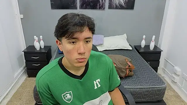 Snapshot of Thiago_Kent chatting on March 16, 12:31 pm Thiago Kent online show from March 16, 12:31 pm