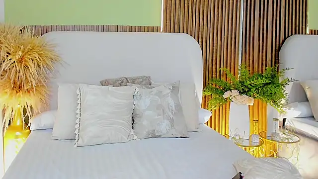 Snapshot of VanessaOwens1 chatting on March 9, 2:10 pm VanessaOwens1 online show from March 9, 2:10 pm