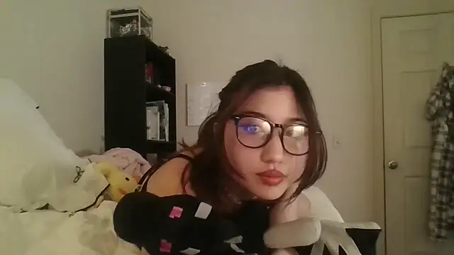 Snapshot of Silverbabyyy2007 chatting on March 28, 4:23 am Silverbabyyy2007 online show from March 28, 4:23 am