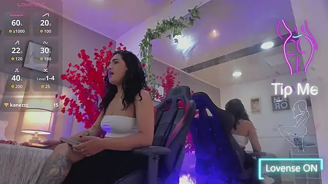 Snapshot of Kiara_Kismet_ chatting on March 20, 8:03 pm Kiara Kismet online show from March 20, 8:03 pm