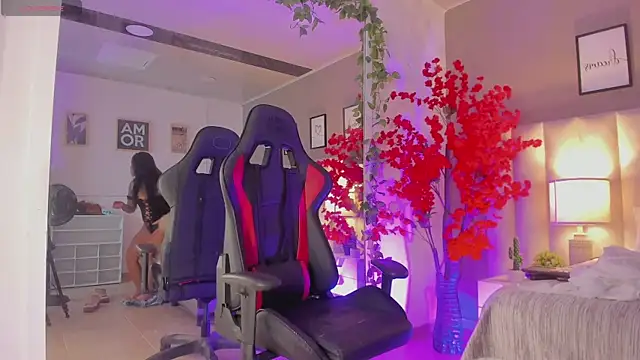 Snapshot of Kiara_Kismet_ chatting on March 24, 8:14 pm Kiara Kismet online show from March 24, 8:14 pm