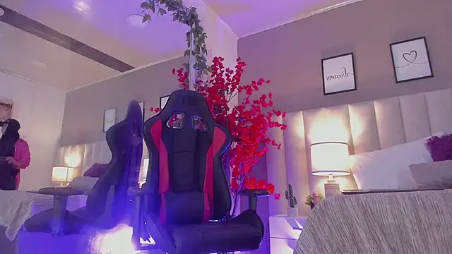 Snapshot of Kiara_Kismet_ chatting on March 27, 8:19 pm Kiara Kismet online show from March 27, 8:19 pm