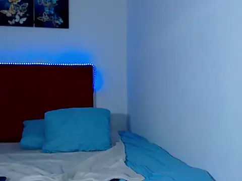 Snapshot of Angels66v chatting on March 18, 2:15 am Angels66v online show from March 18, 2:15 am