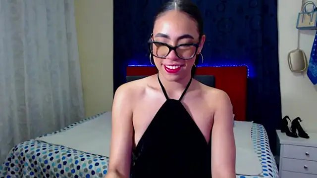 Snapshot of Angels66v chatting on May 10, 3:01 am Angels66v online show from May 10, 3:01 am