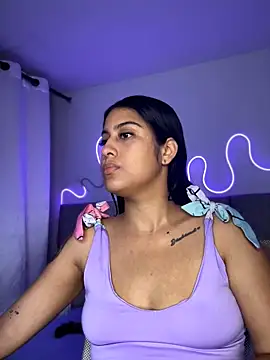 Abrilll2 online show from March 26, 3:34 am