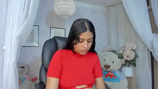 Abrilll2 online show from March 27, 9:58 pm