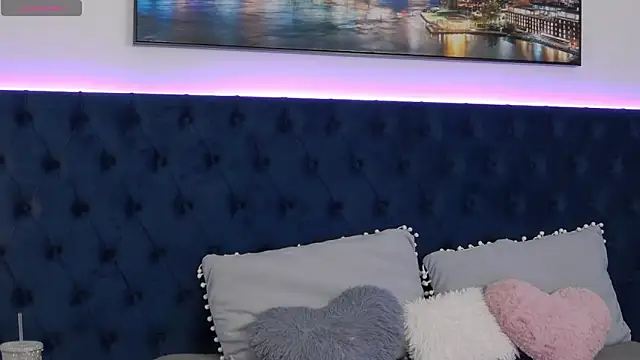 VenusSinclairr online show from March 18, 9:40 pm