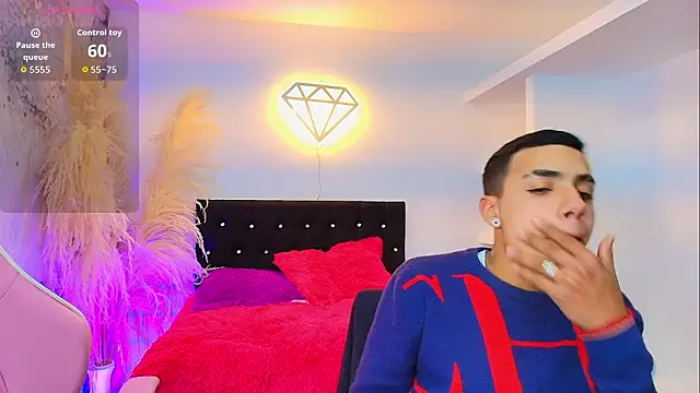 Snapshot of Ariatna_Andy chatting on March 23, 10:03 pm Ariatna Andy online show from March 23, 10:03 pm