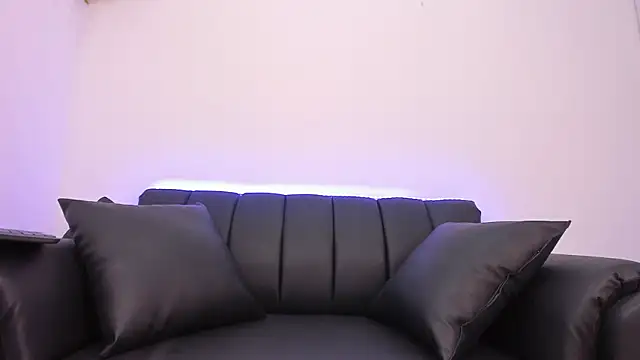 Snapshot of Dark_Valentino_ chatting on March 21, 3:00 am Dark Valentino online show from March 21, 3:00 am